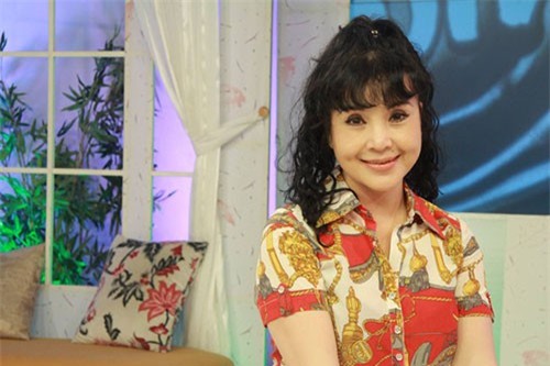 Nhan sắc của NSND Lan Hương trước khi dao kéo hạ gò má - Ảnh 10.