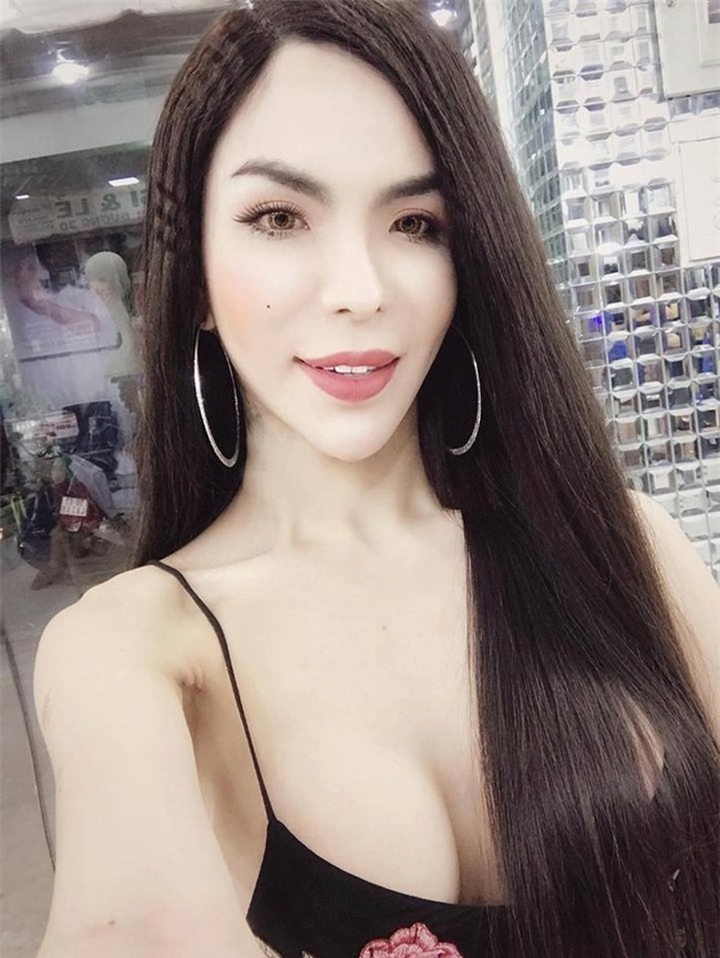 Đừng dại tiêm silicon giống hot girl chuyển giới Linda, mặt sẽ dần mấp mô biến dạng và không bao giờ lấy ra hết được
