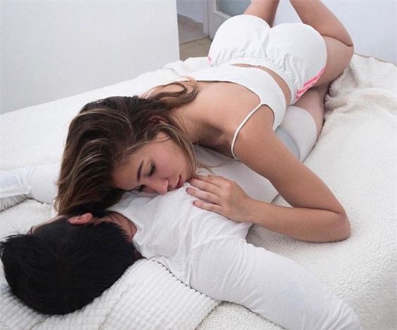 Lời tự thú thật như đếm từ cặp đôi khẳng định hạnh phúc dù nói không với chuyện ấy - Ảnh 1.