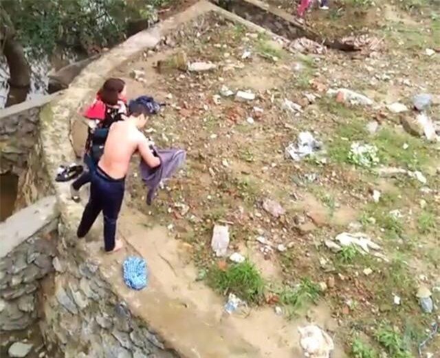 Hà Tĩnh: Người đàn ông lao xuống dòng nước lạnh cứu một phụ nữ nhảy cầu tự tử