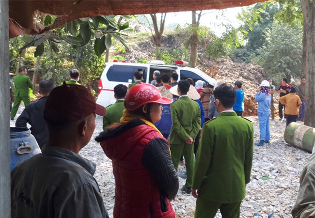 loi ke cua nguoi dau tien phat hien thi the nghi la be gai 20 ngay tuoi bi bat coc - 3