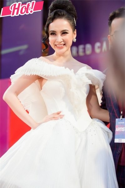 thu minh, pham huong "khong ai nhuong ai" khi xuat hien tai mama 2017! - 7