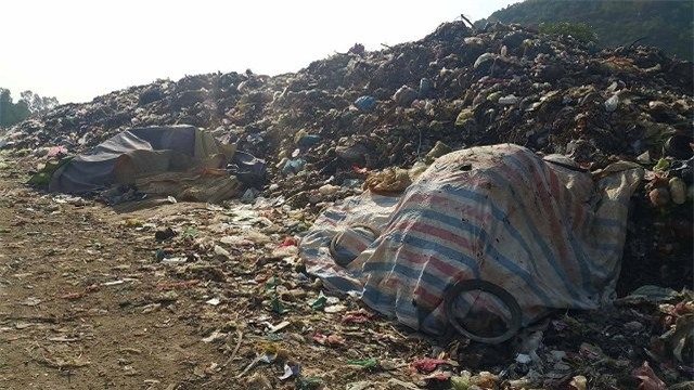 bo me be gai 20 ngay tuoi bi bat coc o thanh hoa dau don den nhan thi the con - 1