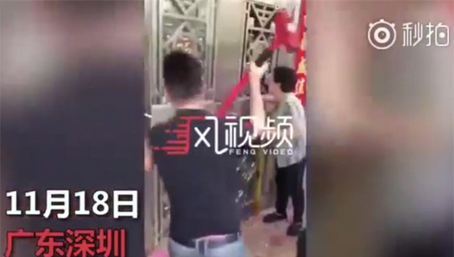 Nha trai pha nat cua kinh khien dan phu dau bi thuong trong dam cuoi hinh anh 1