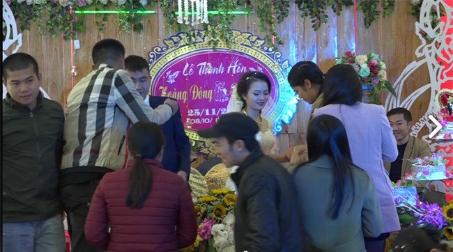 Cặp đôi được tặng nhiều vàng trong ngày cưới đến nỗi đủ mở cả tiệm trang sức - Ảnh 4.