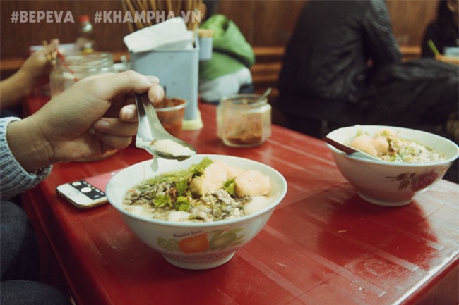 di an banh duc nong le ngoc han tuyet ngon de lot da luc tan tam - 9