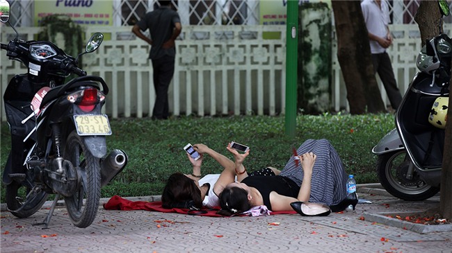 Nhìn lại 20 năm Internet thay đổi cuộc sống người Việt