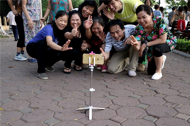 Nhìn lại 20 năm Internet thay đổi cuộc sống người Việt