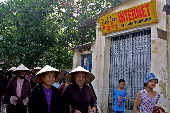Nhìn lại 20 năm Internet thay đổi cuộc sống người Việt