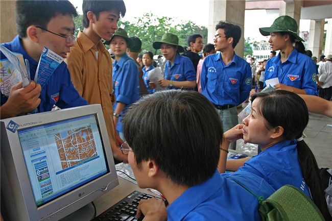 Nhìn lại 20 năm Internet thay đổi cuộc sống người Việt