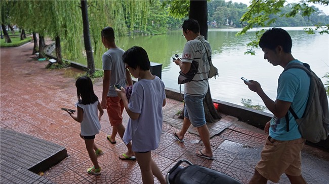 Nhìn lại 20 năm Internet thay đổi cuộc sống người Việt