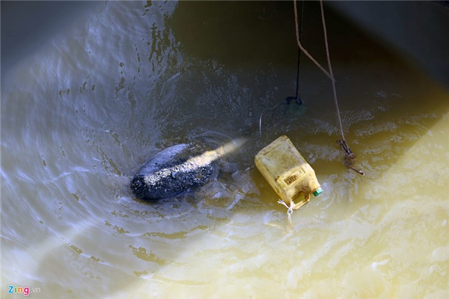 Bo doi truc vot qua bom sat chan cau Long Bien hinh anh 7