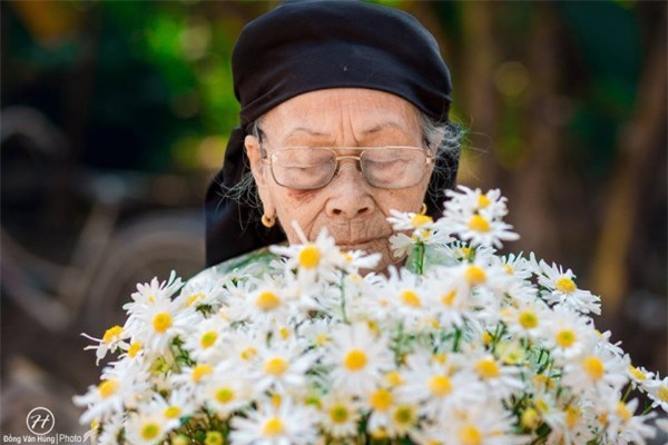 Bộ ảnh cúc họa mi ‘phiên bản’ bà ngoại khiến người ta phải mỉm cười ngay lập tức! - Ảnh 2.