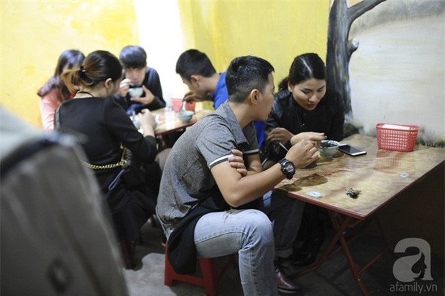 Bánh trôi tàu nhà bác Phạm Bằng mở lại: Đúng vị xưa và đã giảm ngọt hơn trước - Ảnh 4.