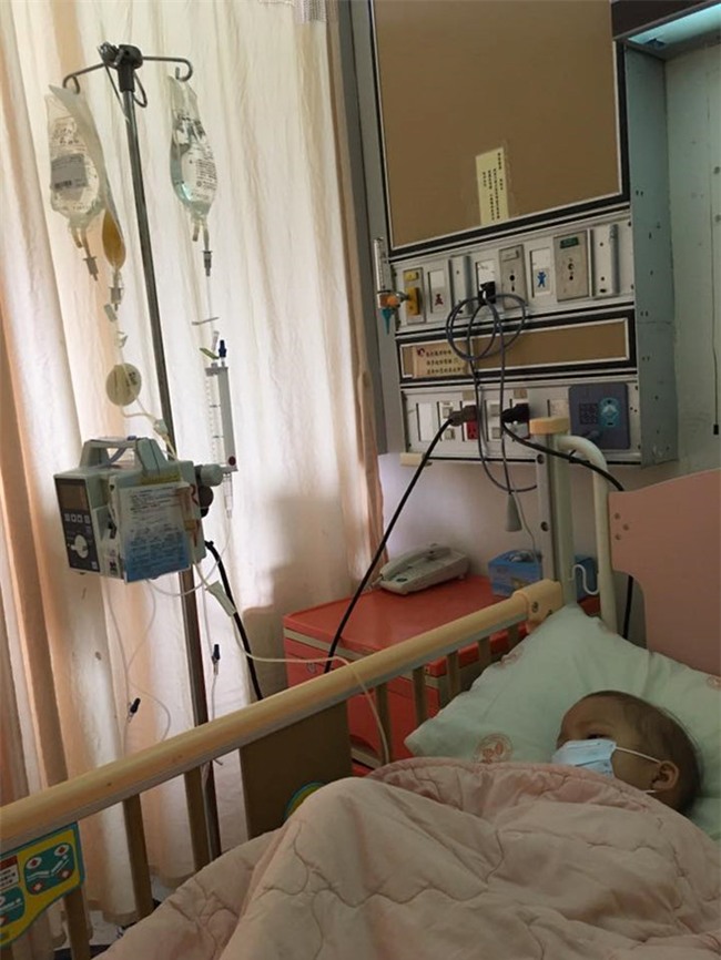 Dong tam su xuc dong cua me danh cho con gai 5 tuoi bi ung thu mau hinh anh 2