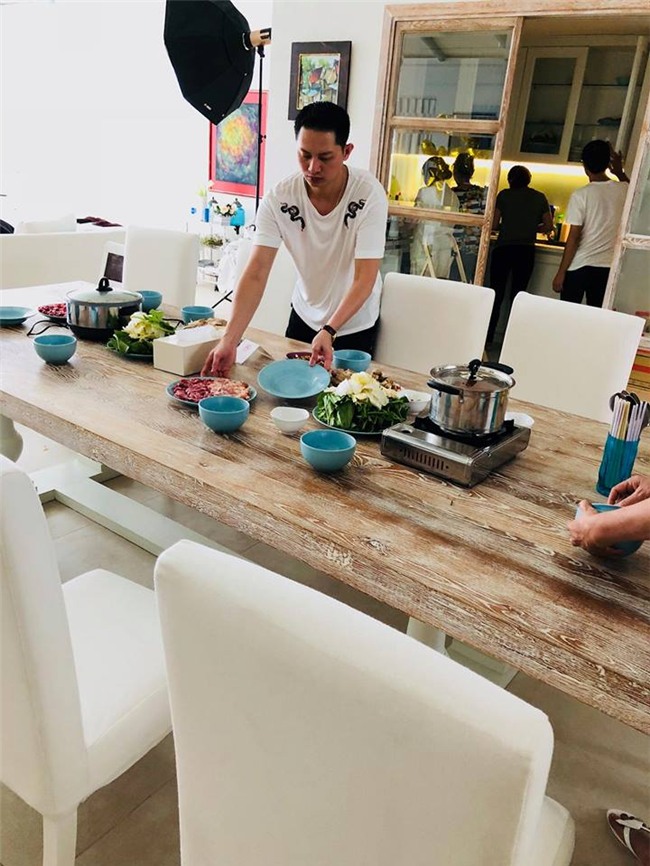 Những sự thật ít biết về ông xã vừa lộ diện của người mẫu Trang Trần