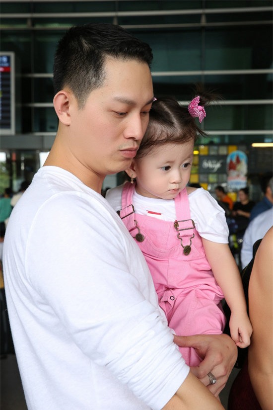 Những sự thật ít biết về ông xã vừa lộ diện của người mẫu Trang Trần