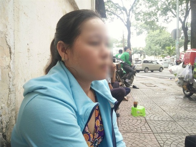 Mẹ của bé trai 5 tuổi bị bảo mẫu bạo hành ở Mầm Xanh: Cháu bị ám ảnh, liên tục khóc thét về đêm - Ảnh 1.