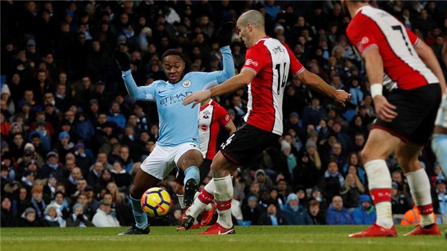 Sterling ghi ban phut 90+6, Man City lap ky luc Premier League hinh anh 11