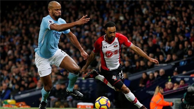 Sterling ghi ban phut 90+6, Man City lap ky luc Premier League hinh anh 4