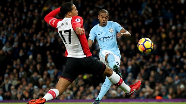 Sterling ghi ban phut 90+6, Man City lap ky luc Premier League hinh anh 6