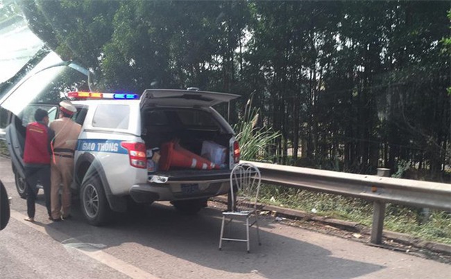 CSGT bị xe máy đâm nguy kịch khi làm nhiệm vụ trên cao tốc Hà Nội - Thái Nguyên