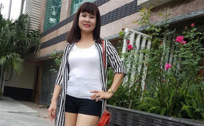 Khoe ảnh mẹ U50 xinh đẹp, cô gái hối hận sau hàng loạt câu hỏi của dân mạng