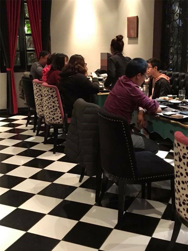 Bị nhắc vì hút thuốc trong phòng có trẻ em, vị khách quát: Mày không đủ tuổi dạy dỗ tao - Ảnh 2.