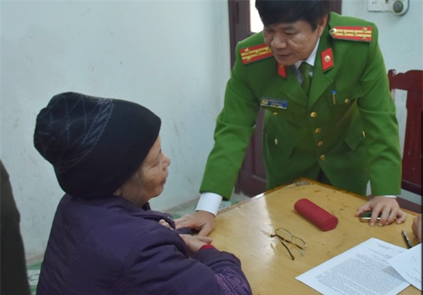 Pho chu tich xa: Ba noi be 20 ngay tuoi tu vong la nguoi lanh tinh hinh anh 1