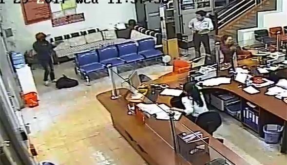 Cong bo clip no sung cuop ngan hang o Dak Lak hinh anh 1