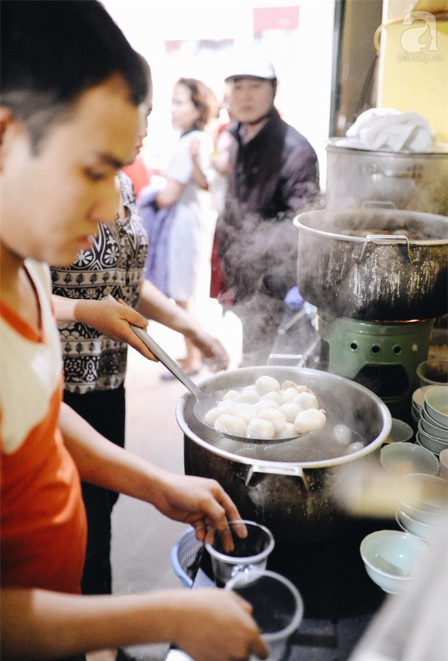 5 quán ăn nổi tiếng Hà Nội bỗng nhiên đóng cửa: Quán bặt tăm không dấu vết, quán hồi sinh trong sự chào đón của thực khách - Ảnh 16.