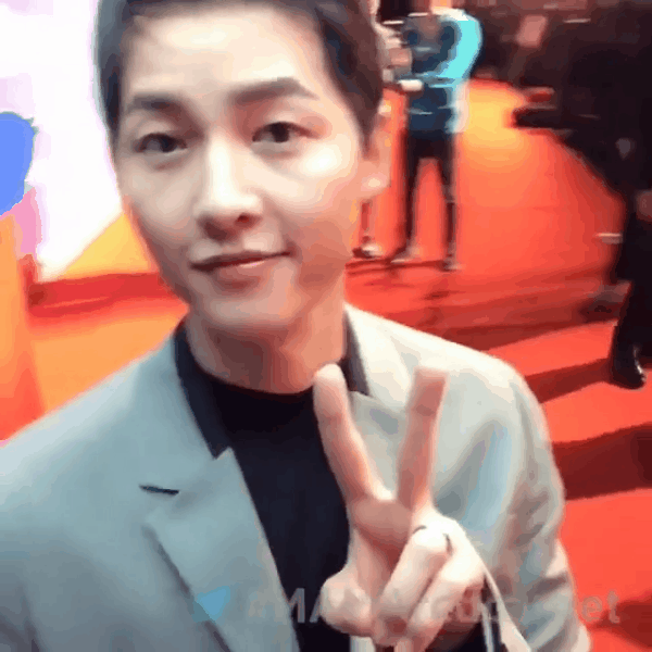 Ngoài Song Joong Ki, chị em còn ghen tỵ trước những làn da căng mịn không tỳ vết của các nam thần xứ Hàn nào nữa - Ảnh 2.