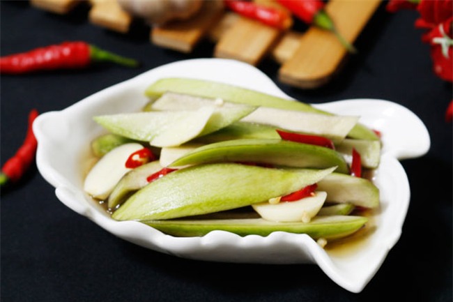 ua nuoc mieng voi xoai xanh ngam mam ot chua chua, gion gion hinh anh 8