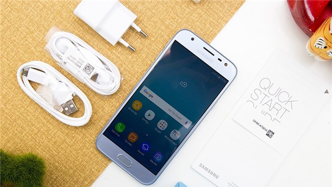 10 dien thoai gia re mua cuoi nam hinh anh 5