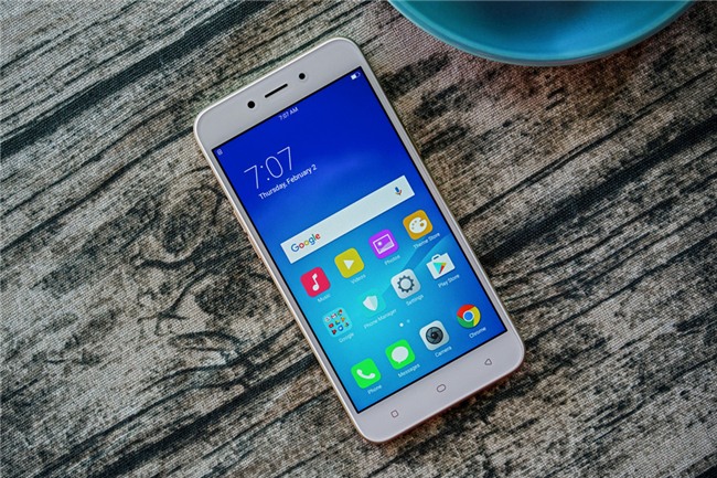 10 dien thoai gia re mua cuoi nam hinh anh 8