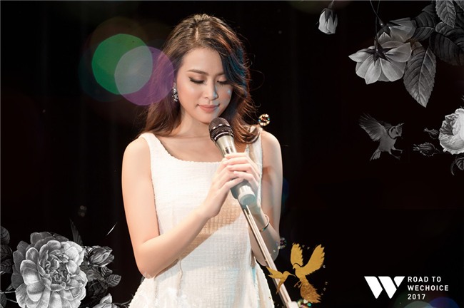 Câu chuyện Hoàng Thùy Linh “hồi sinh” từ tro tàn: Đập cánh bằng sự tử tế! - Ảnh 1.