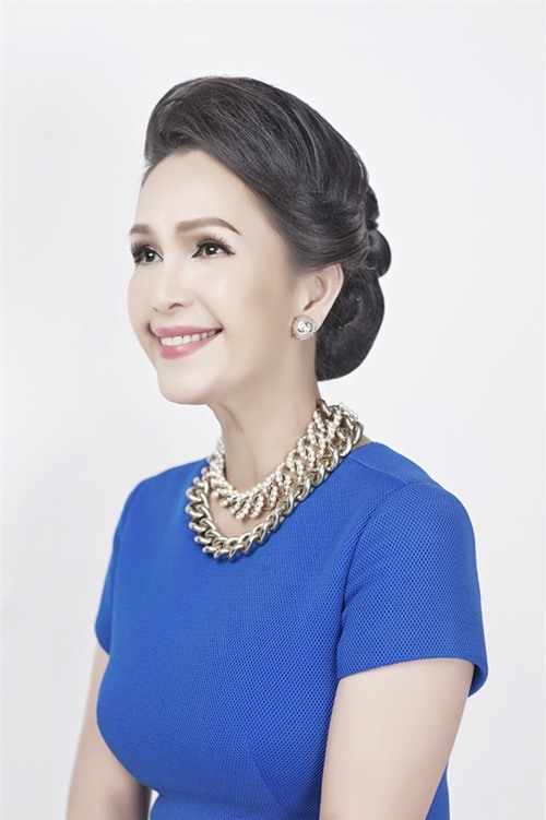 Đến thời gian cũng chùn bước trước những “tường thành nhan sắc” này của V-biz! - Ảnh 11.