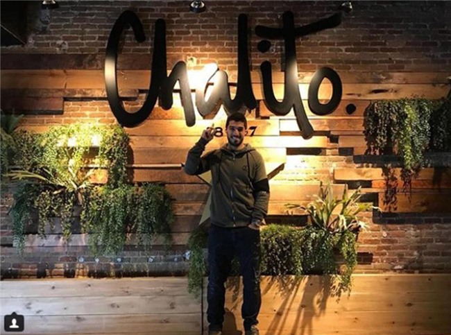 Beckham, Messi, Giggs... mở nhà hàng, fan đánh giá thế nào? - Ảnh 1.