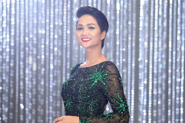 Chết cười khi nghe Phạm Hương khi chê thí sinh hoa hậu giống cô gái hái bưởi-13