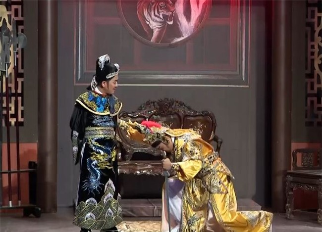 Ơn giời cậu đây rồi: Chết cười nhìn Trấn Thành giả Lâm Khánh Chi dạy vợ bé-1