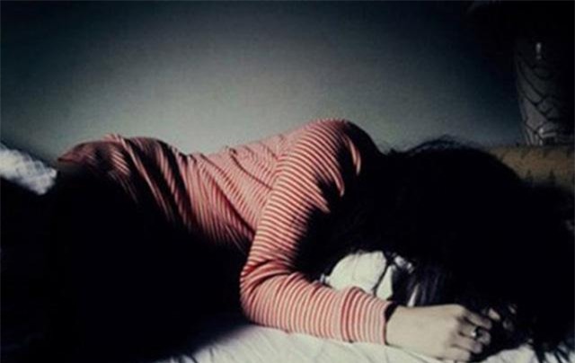 doi nam nu uong thuoc sau tu tu trong phong tro, 1 thai phu tu vong - 1