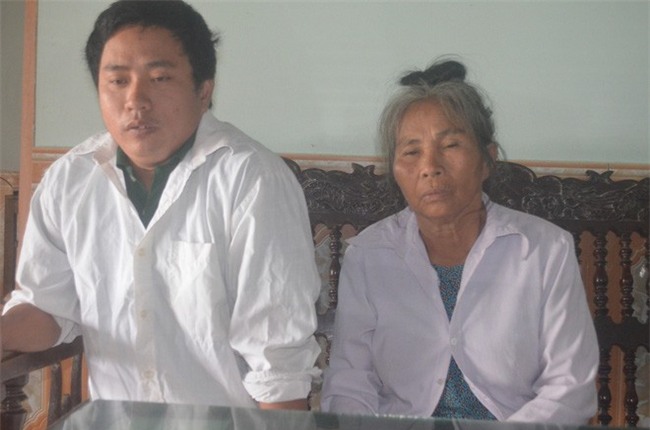 2 đời vợ, 2 chân bị cắt cụt, nguồn sống của người đàn ông này gói gọn ở cô con gái nhỏ - Ảnh 2.