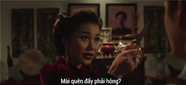 Clip: Vì quá nhập vai, Thanh Hằng dí kéo vào mặt bạn diễn gằn giọng Mày quên hả?-2