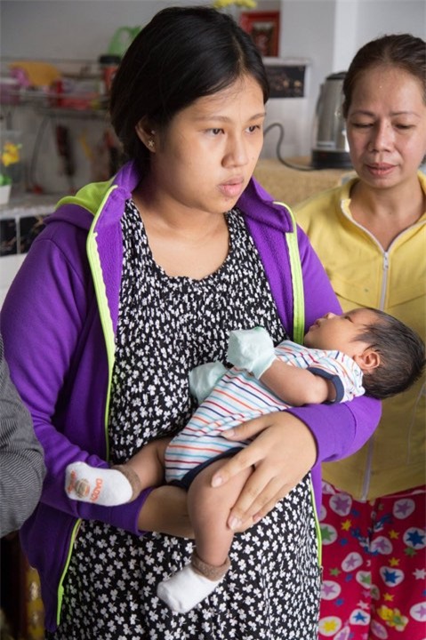 Bà mẹ tăng đến 100kg khi mang bầu, sau khi sinh lột xác còn xinh hơn thời con gái - Ảnh 3.