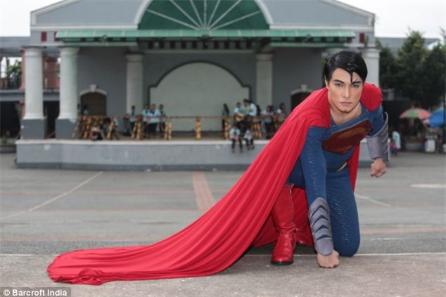 Chàng trai người Philippines vung tiền thẩm mỹ để giống hệt Superman, chỉ thiếu mỗi nước học bay - Ảnh 3.