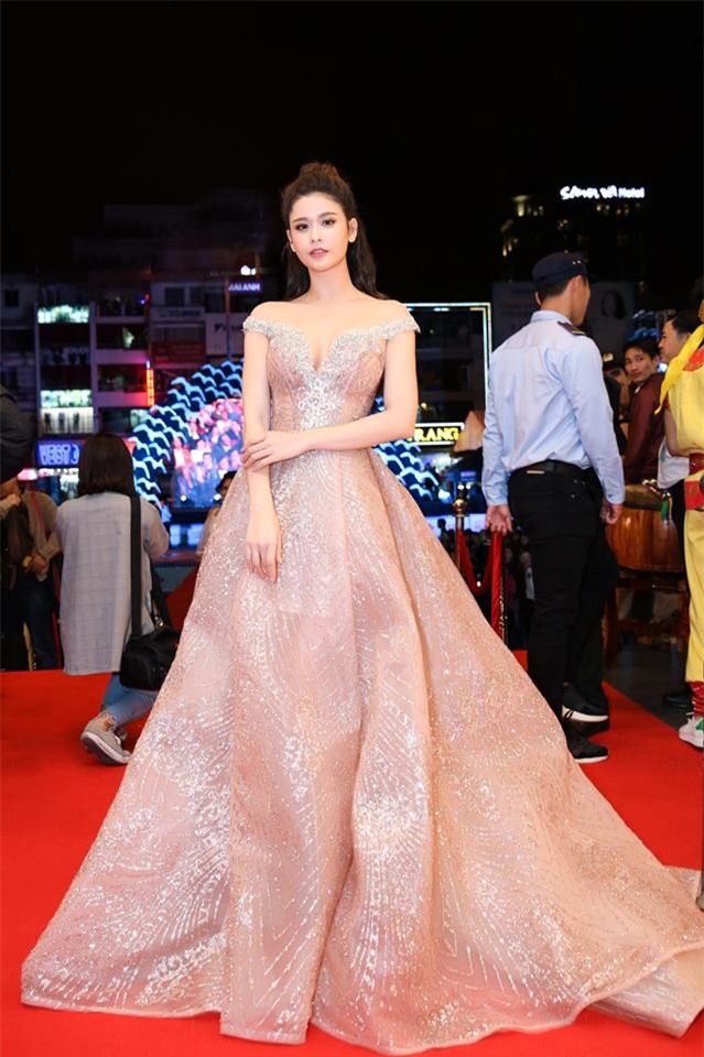 Gái một con Trương Quỳnh Anh và phong cách thời trang khiến mày râu mê đắm-1