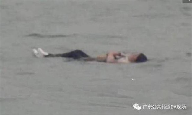 Bi hài người phụ nữ nhảy xuống sông tự tử nhưng không thành vì lý do bất ngờ - Ảnh 2.