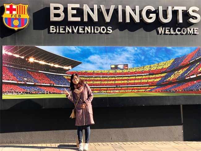 Cô nàng du học sinh bỏ lễ tốt nghiệp Thạc sỹ, phượt đủ 8 nước châu Âu trong một tháng