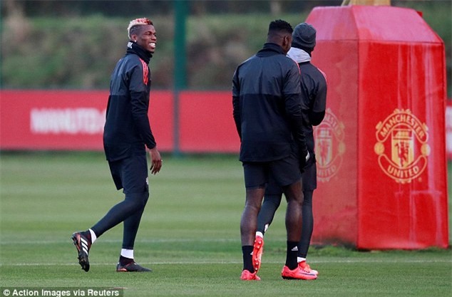 MU khong khang an, Pogba vang mat o tran gap Man City hinh anh 4