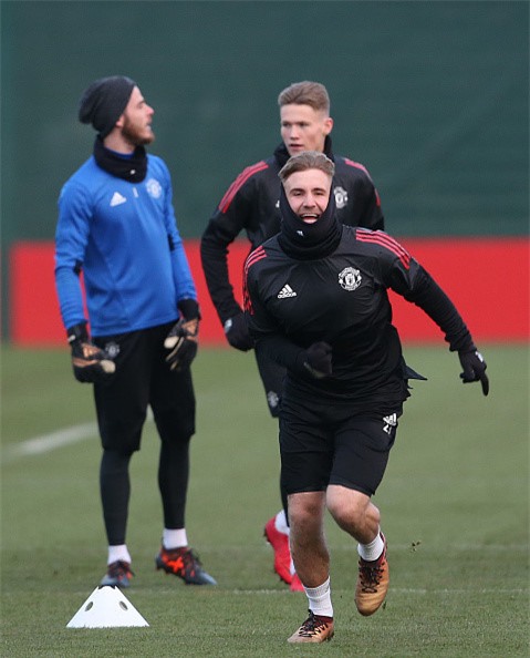 MU khong khang an, Pogba vang mat o tran gap Man City hinh anh 6